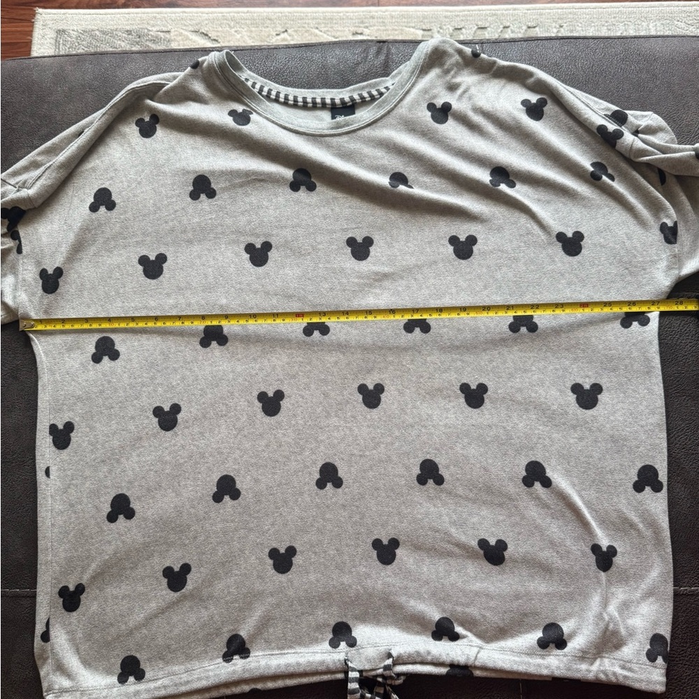 Disney Gray and Black Mickey Mouse Women's Top XXL - Picture 4 of 9